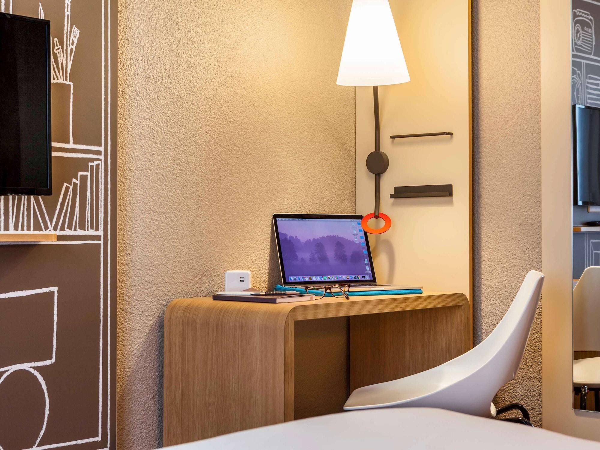 Ibis Paris Gare De L'Est Tgv Hotel Exterior photo